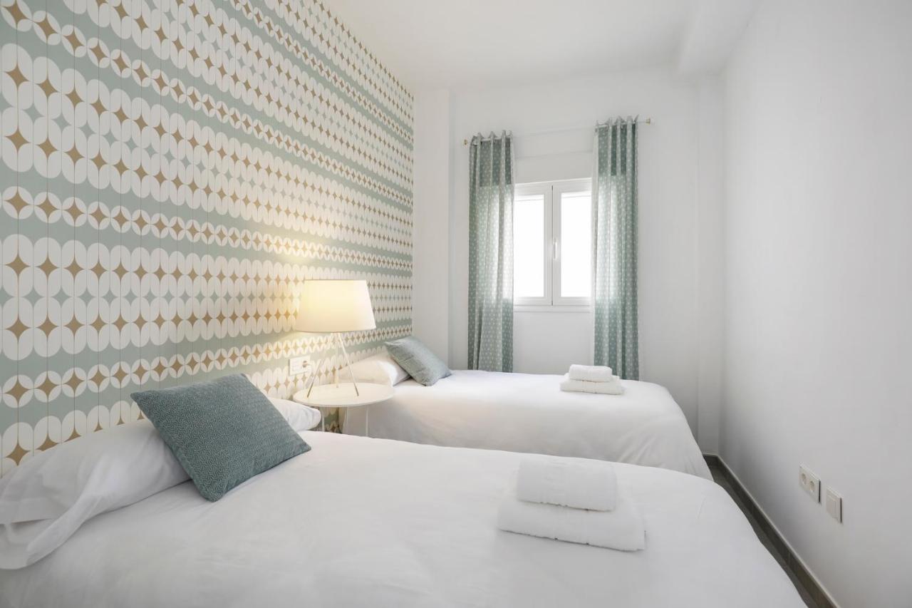 Hi Room - Smart Apartments - He 2 Granada Luaran gambar